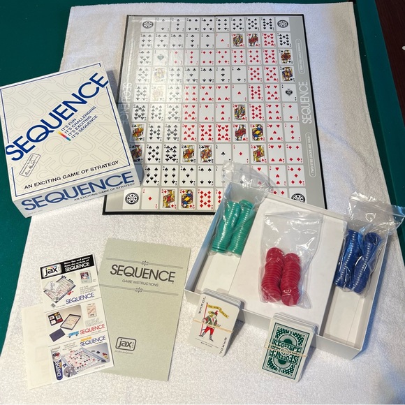 Sequence strategy board game - Picture 1 of 9